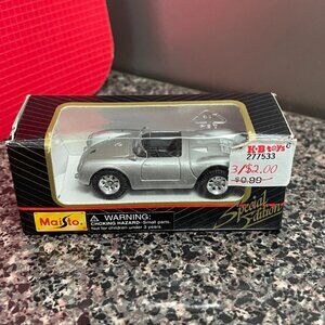 Maisto | Porsche Spyder | Special Edition Collectible Sports Car | 1:64